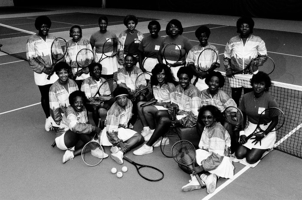 South Side women's tennis team - Chicago Sun-Times