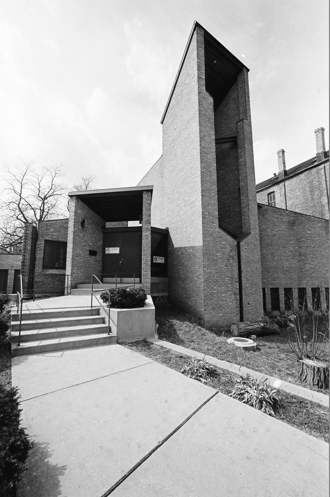 Emmanuel Presbyterian Church - Chicago Sun-Times