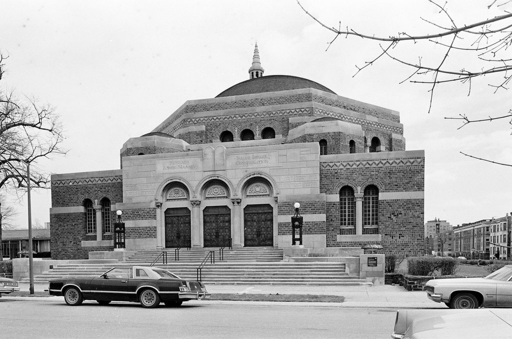 KAM Isaiah Israel Congregation - Chicago Sun-Times