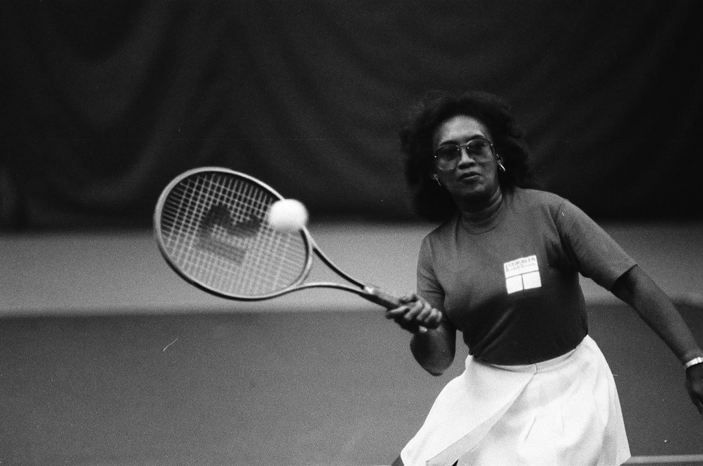 South Side women's tennis team - Chicago Sun-Times