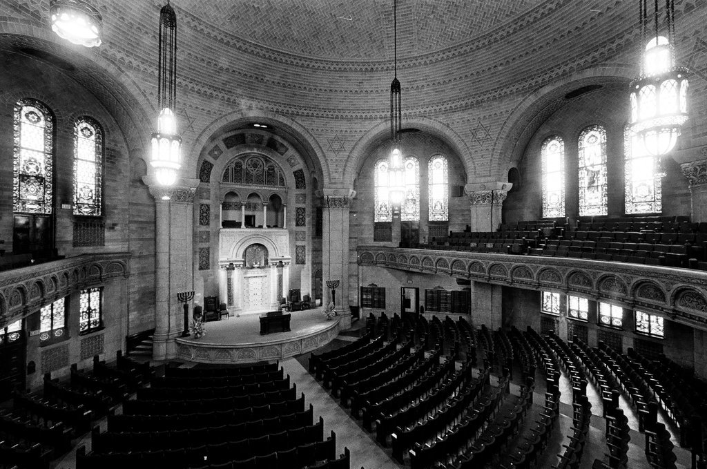 KAM Isaiah Israel Congregation - Chicago Sun-Times