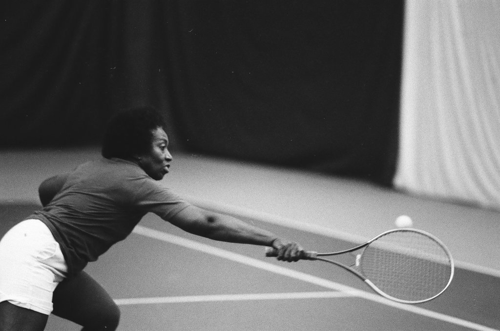South Side women's tennis team - Chicago Sun-Times