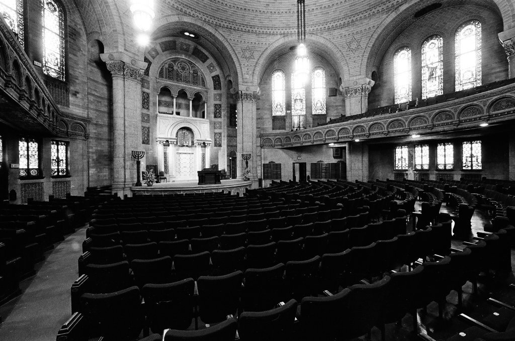 KAM Isaiah Israel Congregation - Chicago Sun-Times