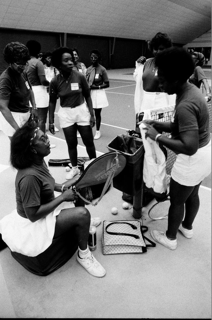 South Side women's tennis team - Chicago Sun-Times
