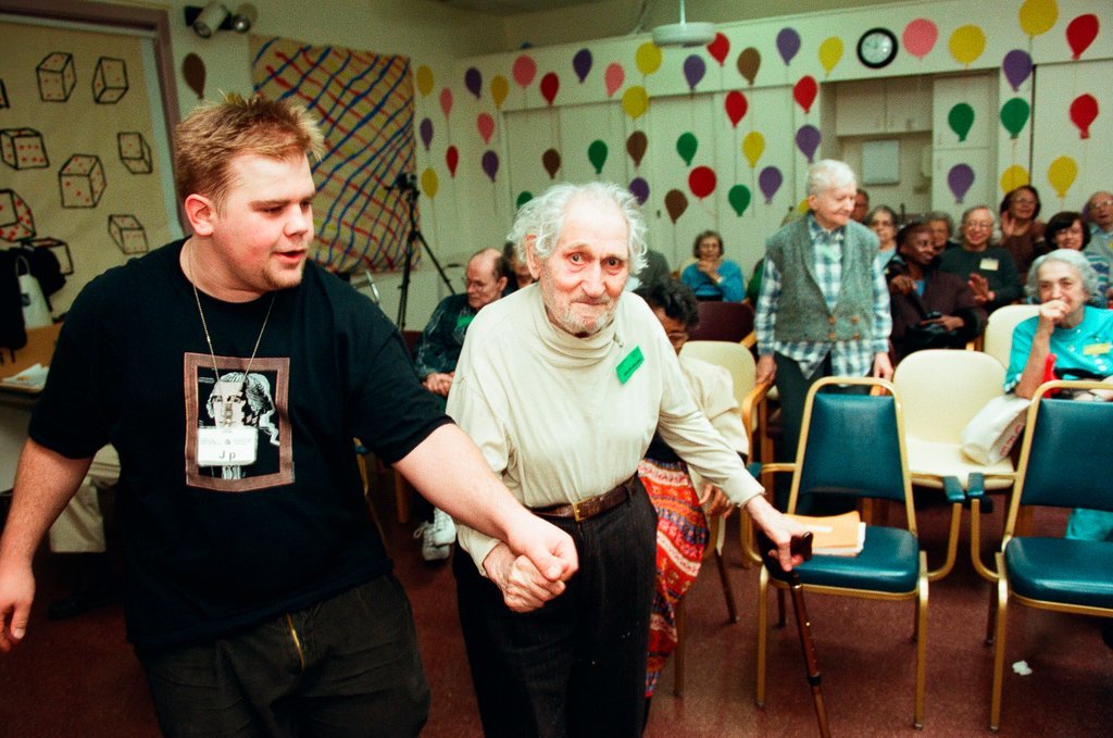 Seniors celebrate the Jewish holiday of Purim - Al Podgorski for Chicago Sun-Times