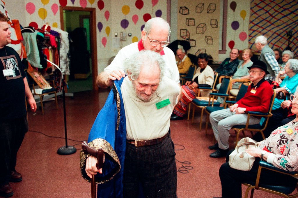 Seniors celebrate the Jewish holiday of Purim - Al Podgorski for Chicago Sun-Times