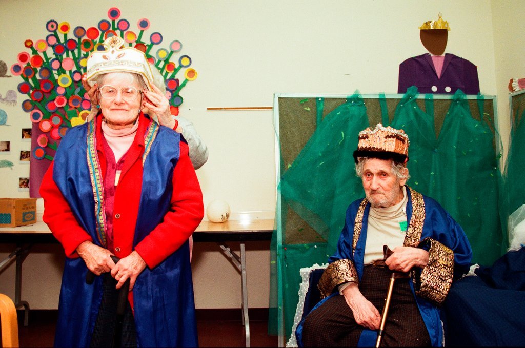 Seniors celebrate the Jewish holiday of Purim - Al Podgorski for Chicago Sun-Times