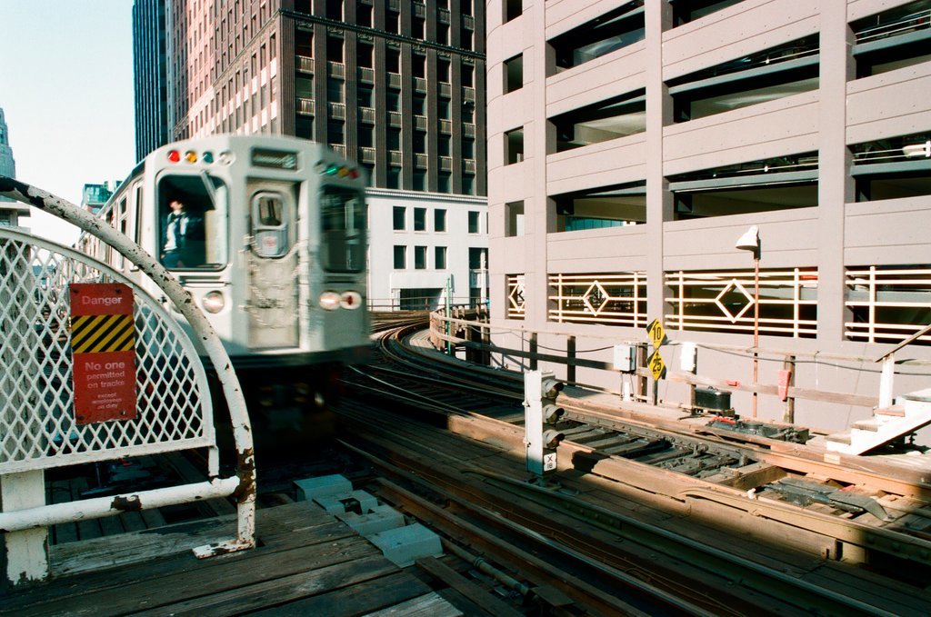 CTA elevated trains and buses in the Loop - Chicago Sun-Times