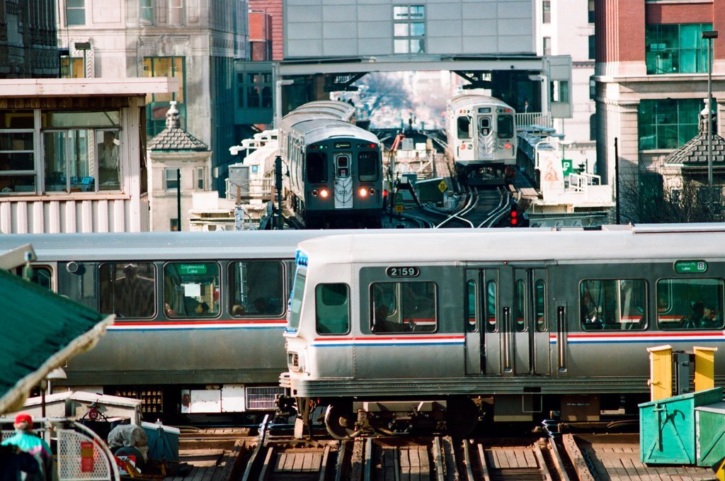 CTA elevated trains and buses in the Loop - Chicago Sun-Times