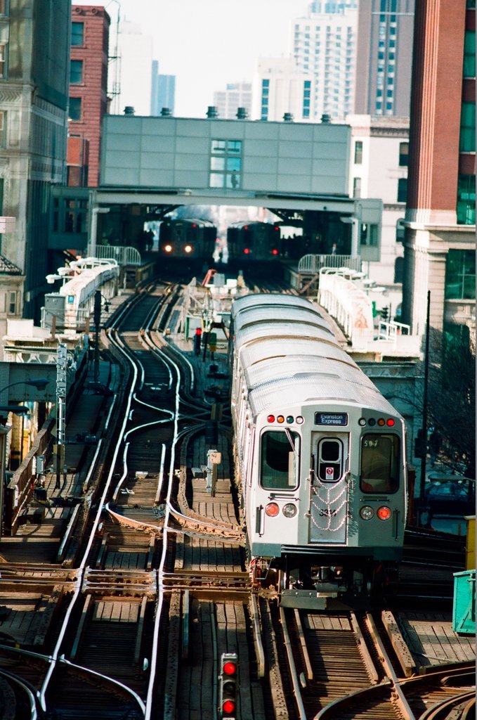CTA elevated trains and buses in the Loop - Chicago Sun-Times