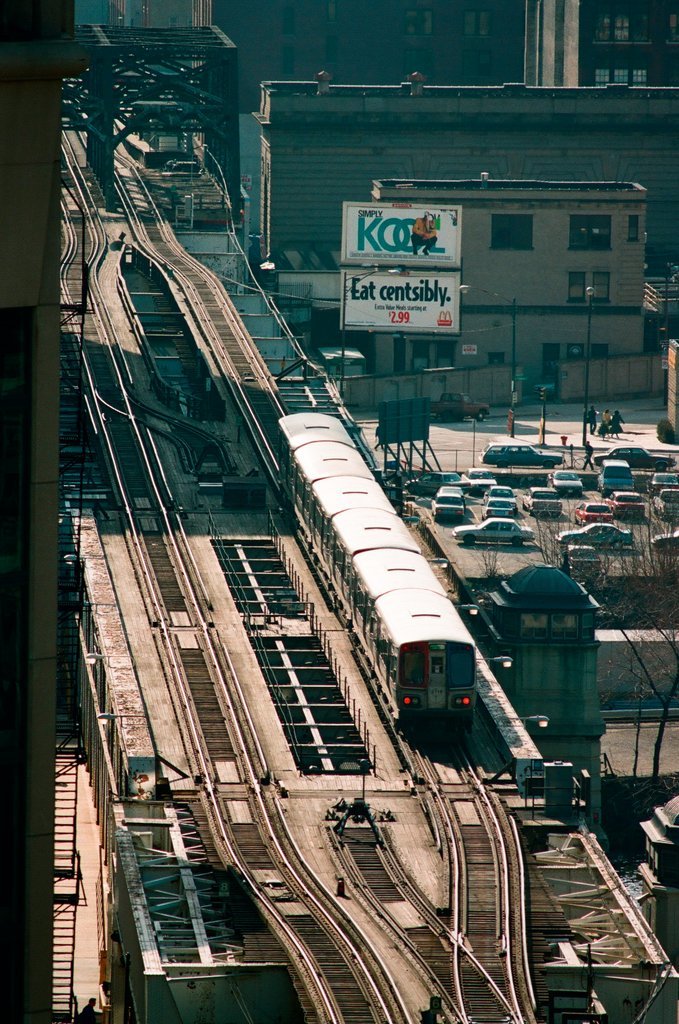 CTA elevated trains and buses in the Loop - Chicago Sun-Times