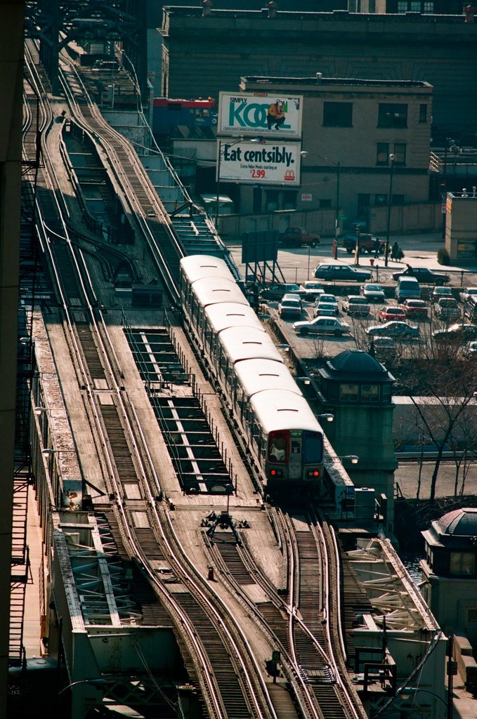 CTA elevated trains and buses in the Loop - Chicago Sun-Times