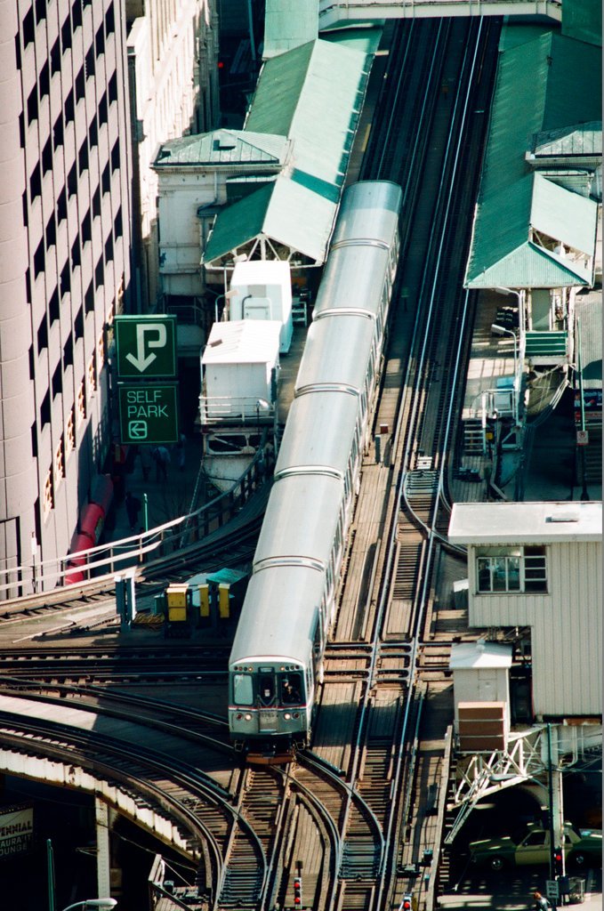 CTA elevated trains and buses in the Loop - Chicago Sun-Times