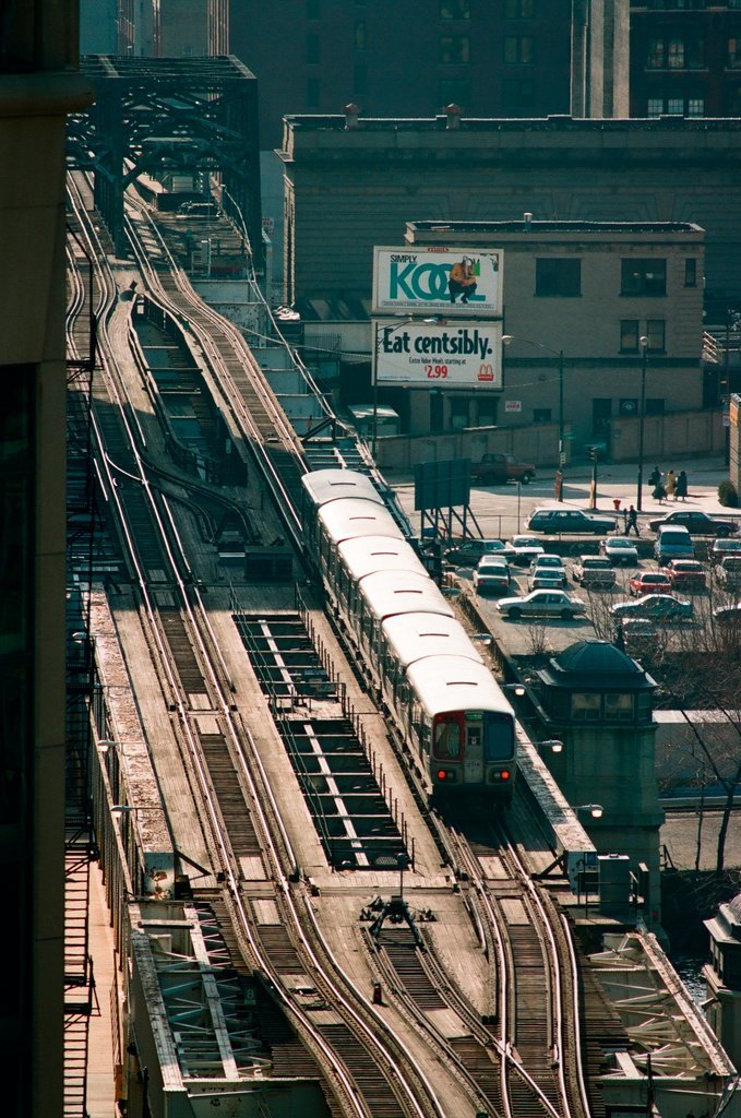 CTA elevated trains and buses in the Loop - Chicago Sun-Times