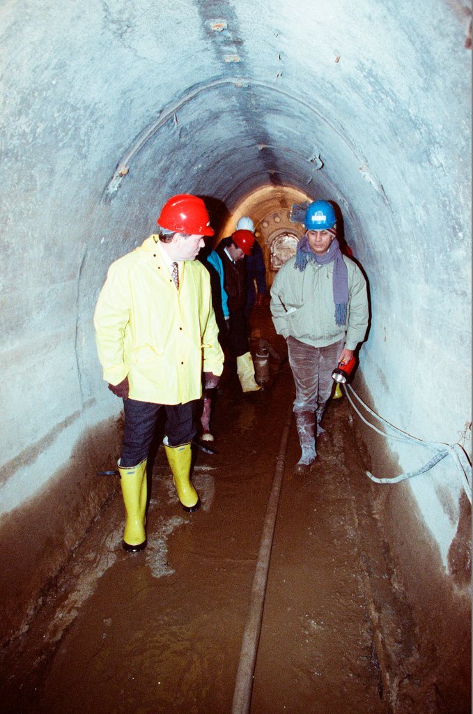 Tour of the freight tunnel systems following the installation of bulkheads - Al Podgorski for Chicago Sun-Times