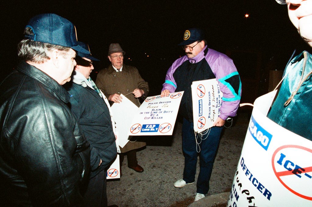 Chicago police protest Ice-T concert - Bob (Robert) Black for Chicago Sun-Times