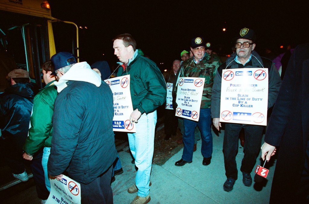 Chicago police protest Ice-T concert - Bob (Robert) Black for Chicago Sun-Times