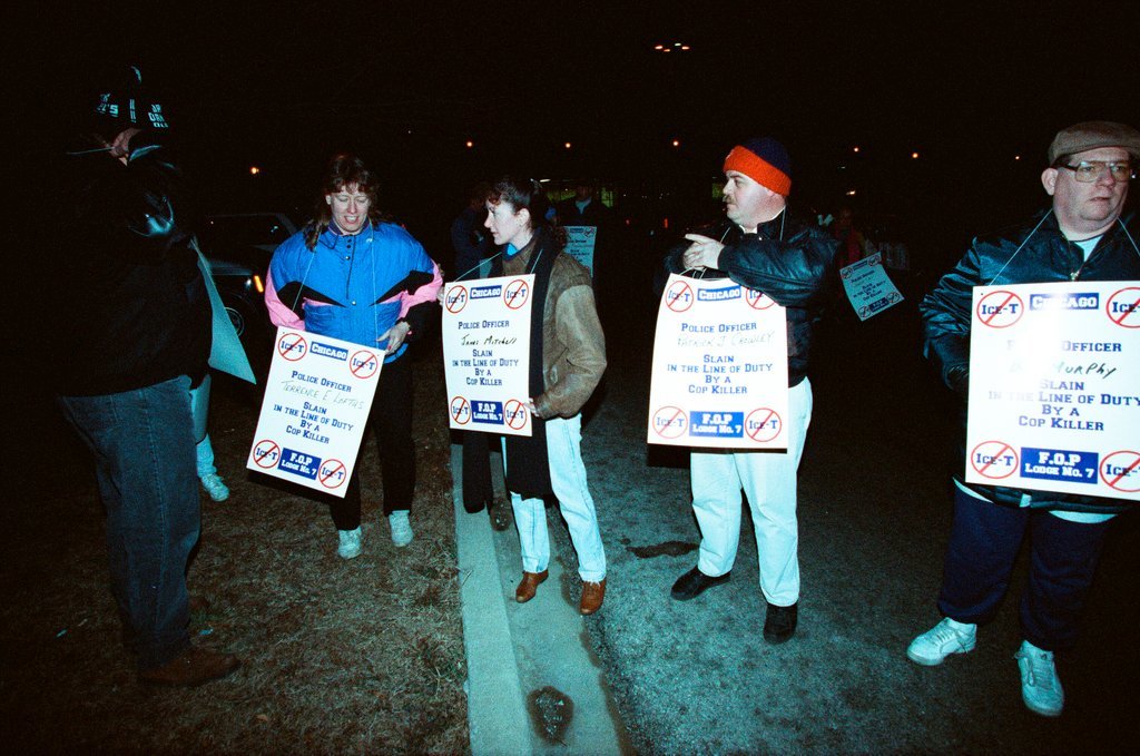 Chicago police protest Ice-T concert - Bob (Robert) Black for Chicago Sun-Times
