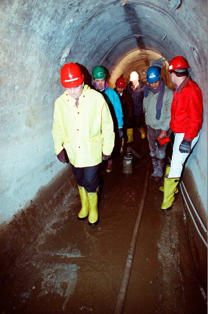 Tour of the freight tunnel systems following the installation of bulkheads - Al Podgorski for Chicago Sun-Times