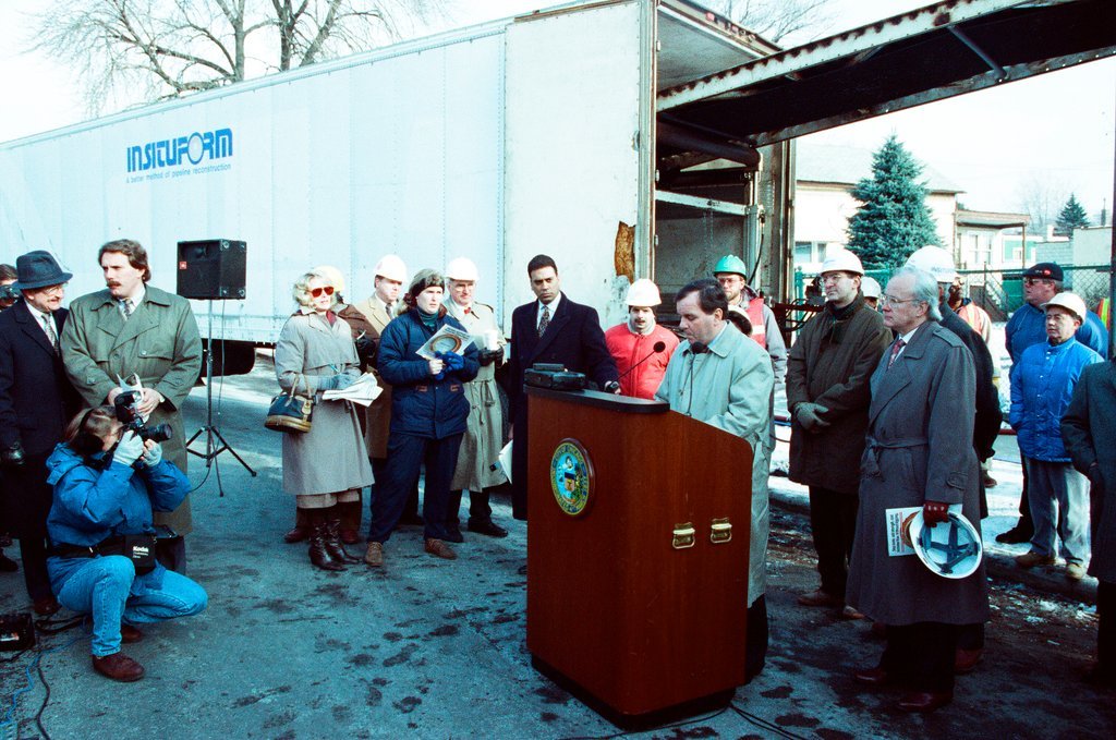 Mayor Richard M. Daley inspects new sewer repair technology - Al Podgorski for Chicago Sun-Times