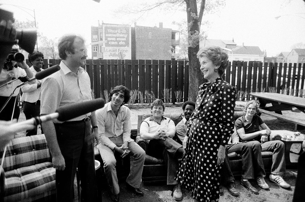 First Lady Nancy Reagan visits the Gateway House rehabilitation center - Chicago Sun-Times