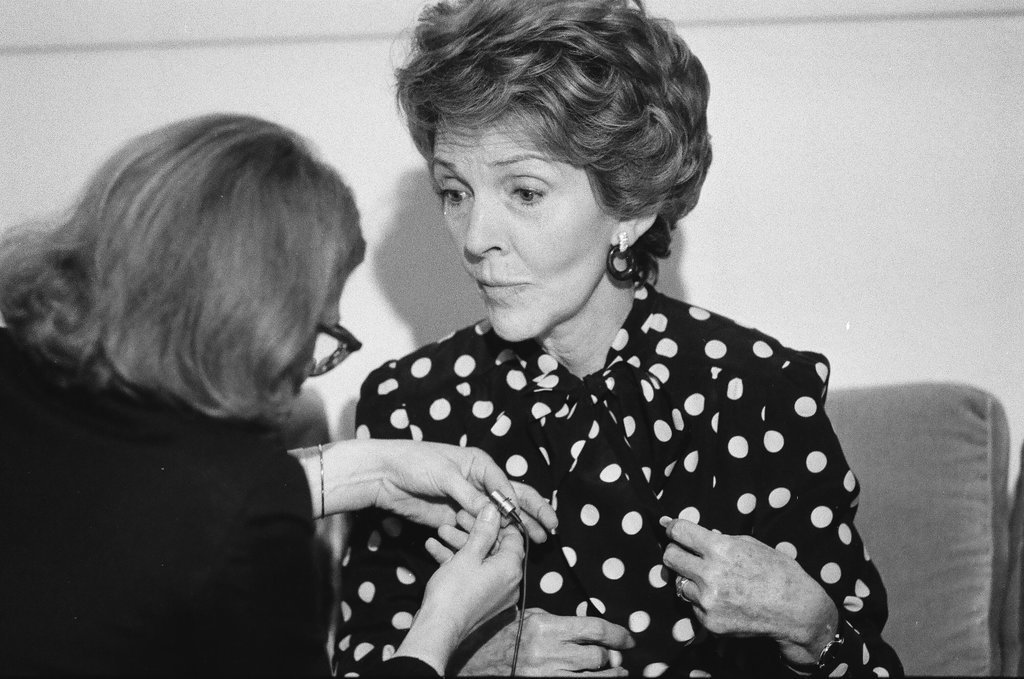 First Lady Nancy Reagan visits the Gateway House rehabilitation center - Chicago Sun-Times