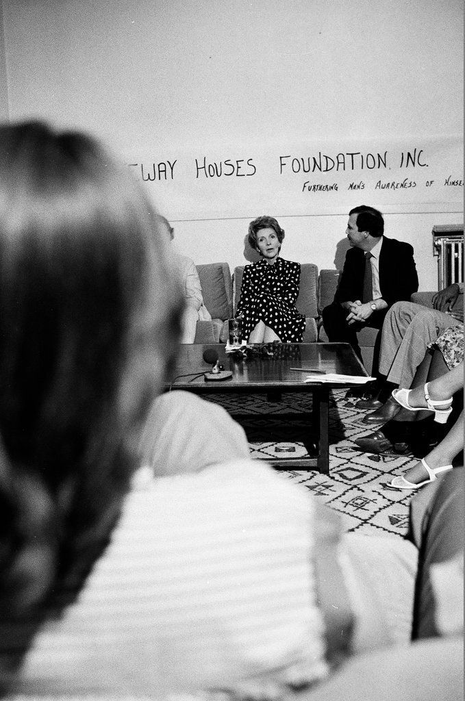 First Lady Nancy Reagan visits the Gateway House rehabilitation center - Chicago Sun-Times