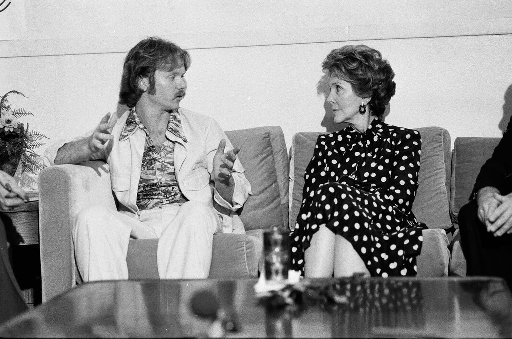 First Lady Nancy Reagan visits the Gateway House rehabilitation center - Chicago Sun-Times