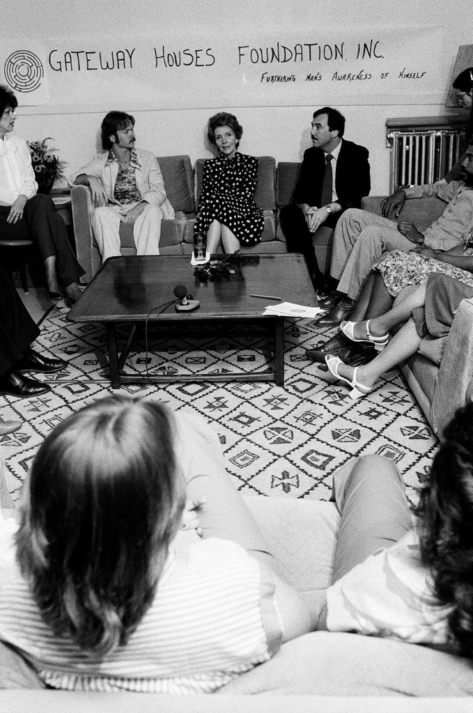 First Lady Nancy Reagan visits the Gateway House rehabilitation center - Chicago Sun-Times