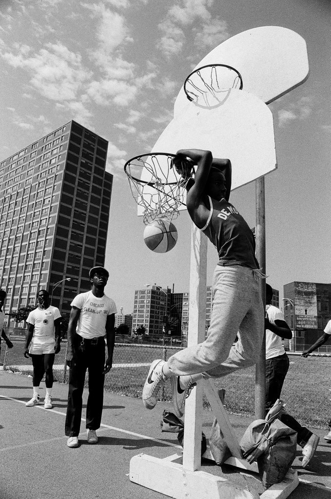 Cabrini-Green Sports and Talent Day - Pete Souza for Chicago Sun-Times