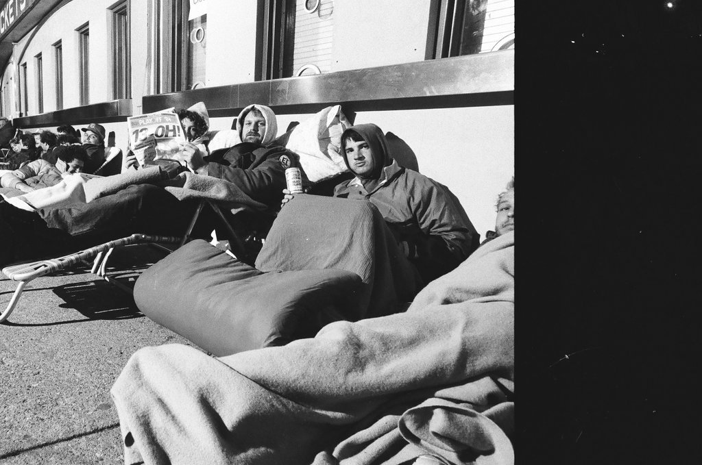 Fans waiting to buy surplus tickets for Chicago Cubs game - Chicago Sun-Times