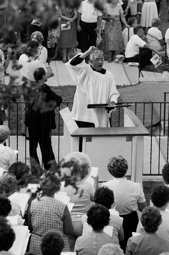 Solemn Marian Tribute - Bob (Robert) Black for Chicago Sun-Times
