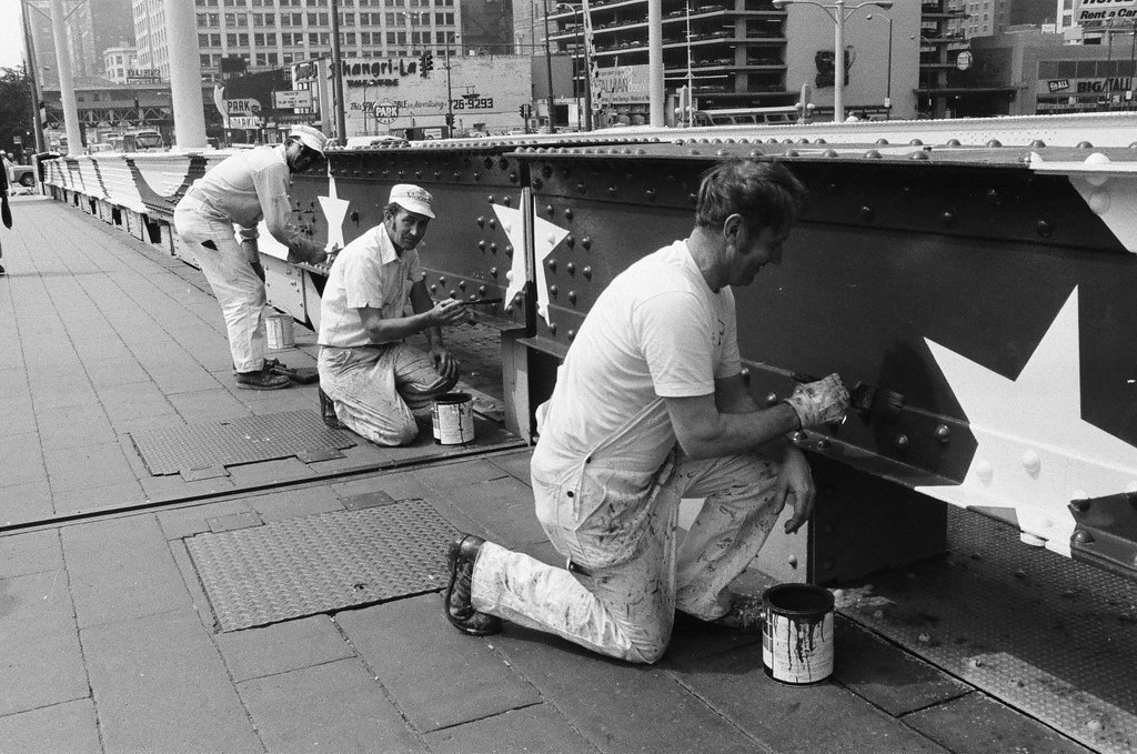 State Street Bridge decorated for Bicentennial - John Tweedle for Chicago Sun-Times