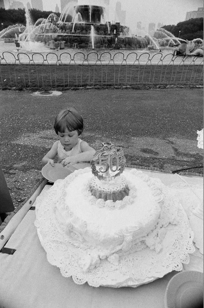 Buckingham Fountain 50th birthday - Chicago Sun-Times