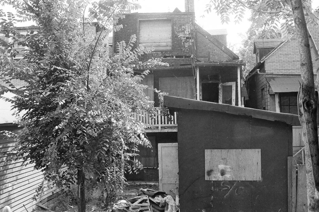 Abandoned building in West Town - Larry Graff for Chicago Sun-Times