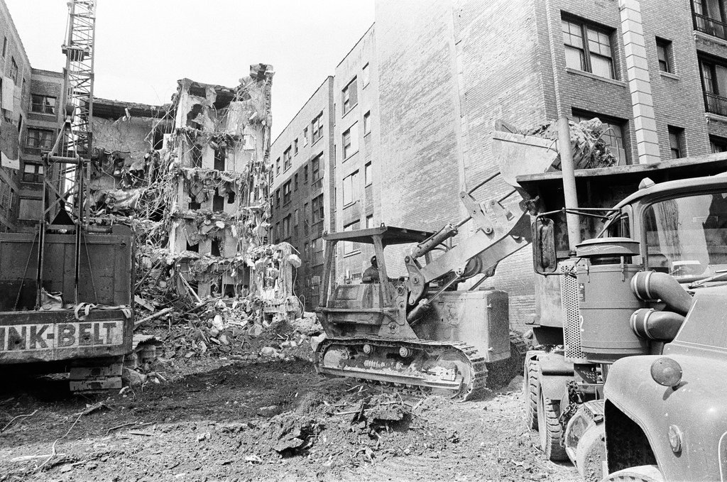 Demolition in Edgewater - Randy B. Leffingwell for Chicago Sun-Times