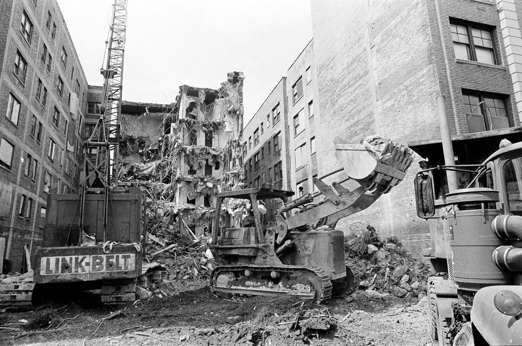 Demolition in Edgewater - Randy B. Leffingwell for Chicago Sun-Times