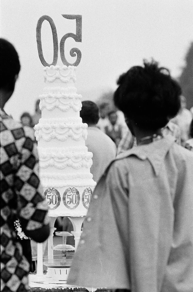 Buckingham Fountain 50th birthday - Chicago Sun-Times