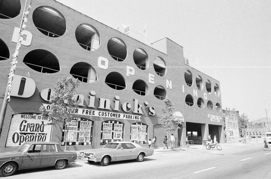 New Dominick's at Piper's Alley - James DePree for Chicago Sun-Times