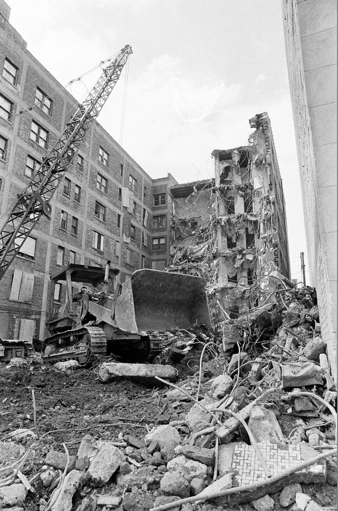 Demolition in Edgewater - Randy B. Leffingwell for Chicago Sun-Times