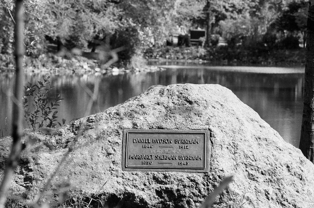 Tombs at Graceland Cemetery - Chicago Sun-Times