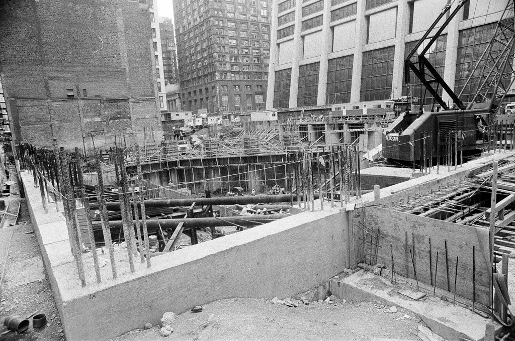 Construction on Madison and Monroe - Jack Lenahan for Chicago Sun-Times