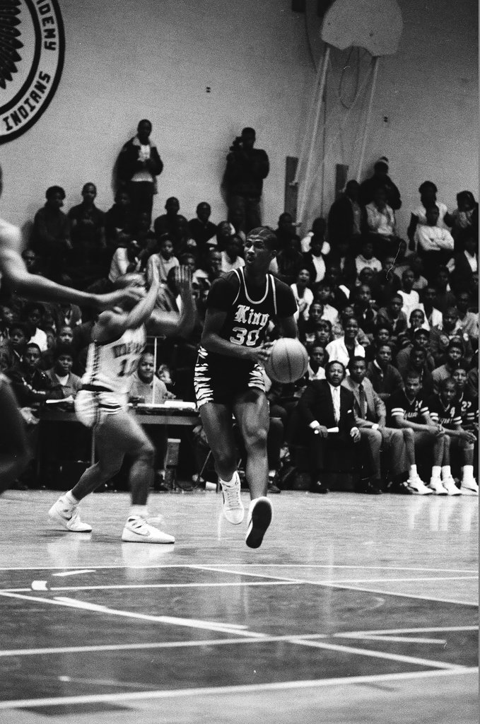 King v. Hyde Park basketball game - Chicago Sun-Times