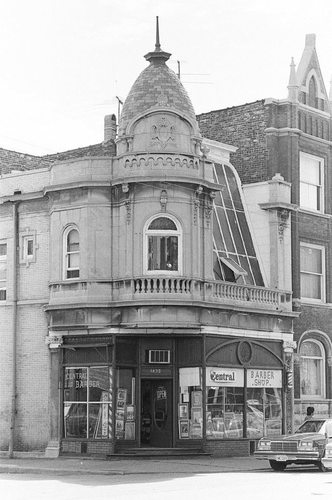 Central Barber Shop - Jim Frost for Chicago Sun-Times