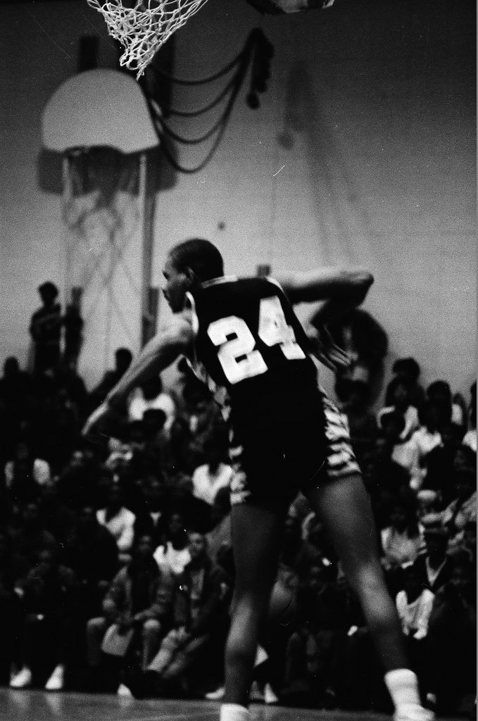 King v. Hyde Park basketball game - Chicago Sun-Times
