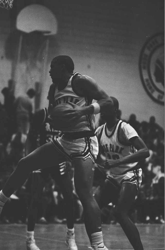 King v. Hyde Park basketball game - Chicago Sun-Times