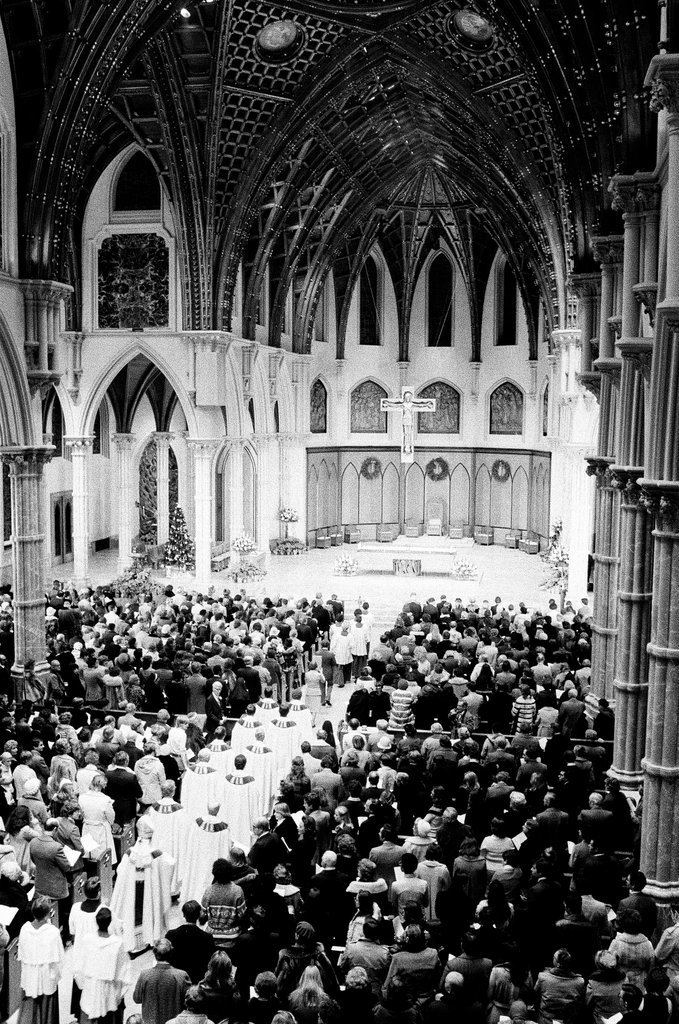 Holy Name Cathedral - Chicago Sun-Times