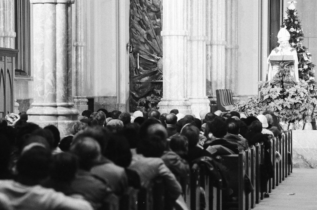 Holy Name Cathedral - Chicago Sun-Times