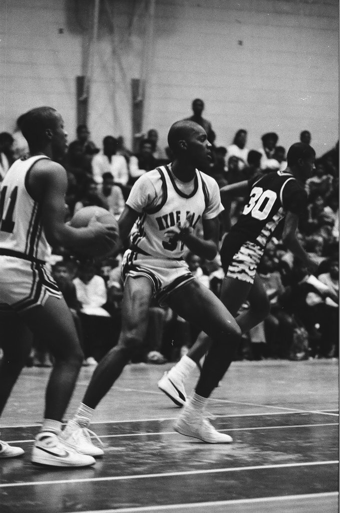 King v. Hyde Park basketball game - Chicago Sun-Times