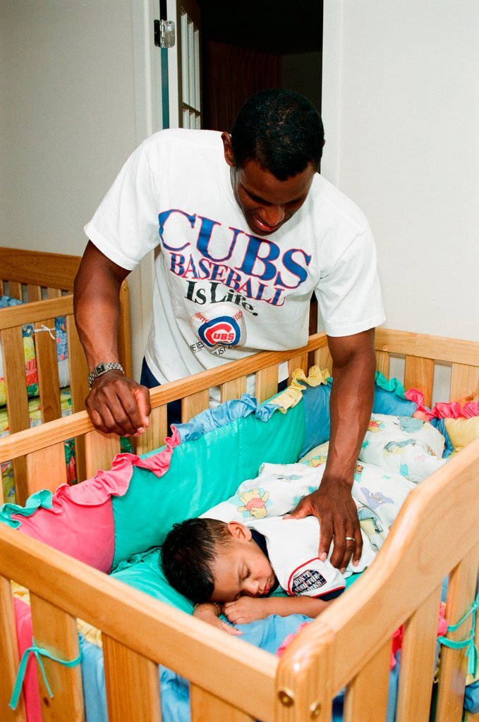 Sammy Sosa and family at home - Jim Frost for Chicago Sun-Times